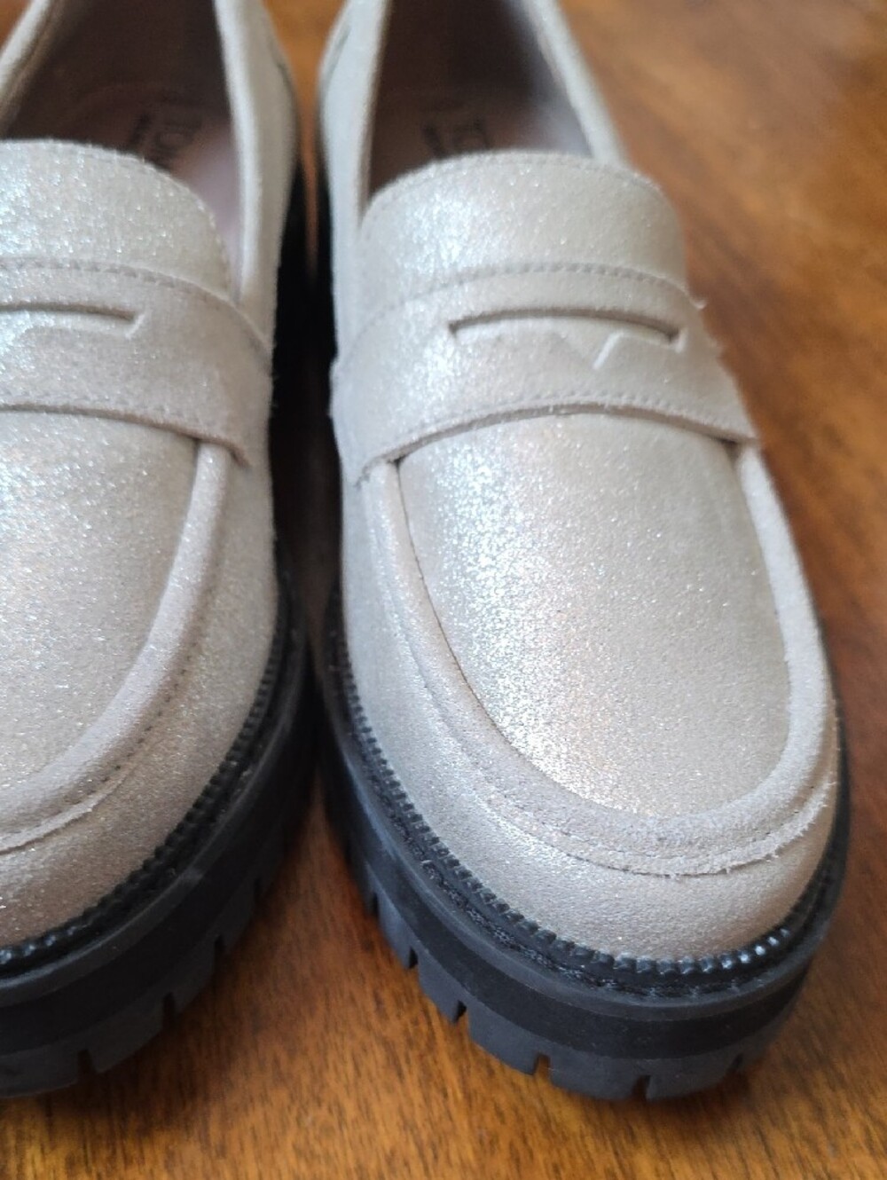 TOMS NWOT Women's Cara Shimmer Casual Preppy Penny Loafers Sz 9 - Picture 8 of 11